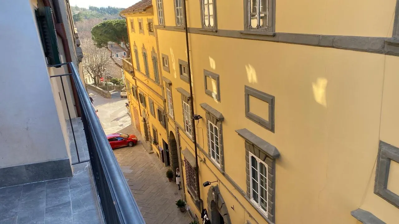 La Vecchia Casa Di Moda Cortona Italy