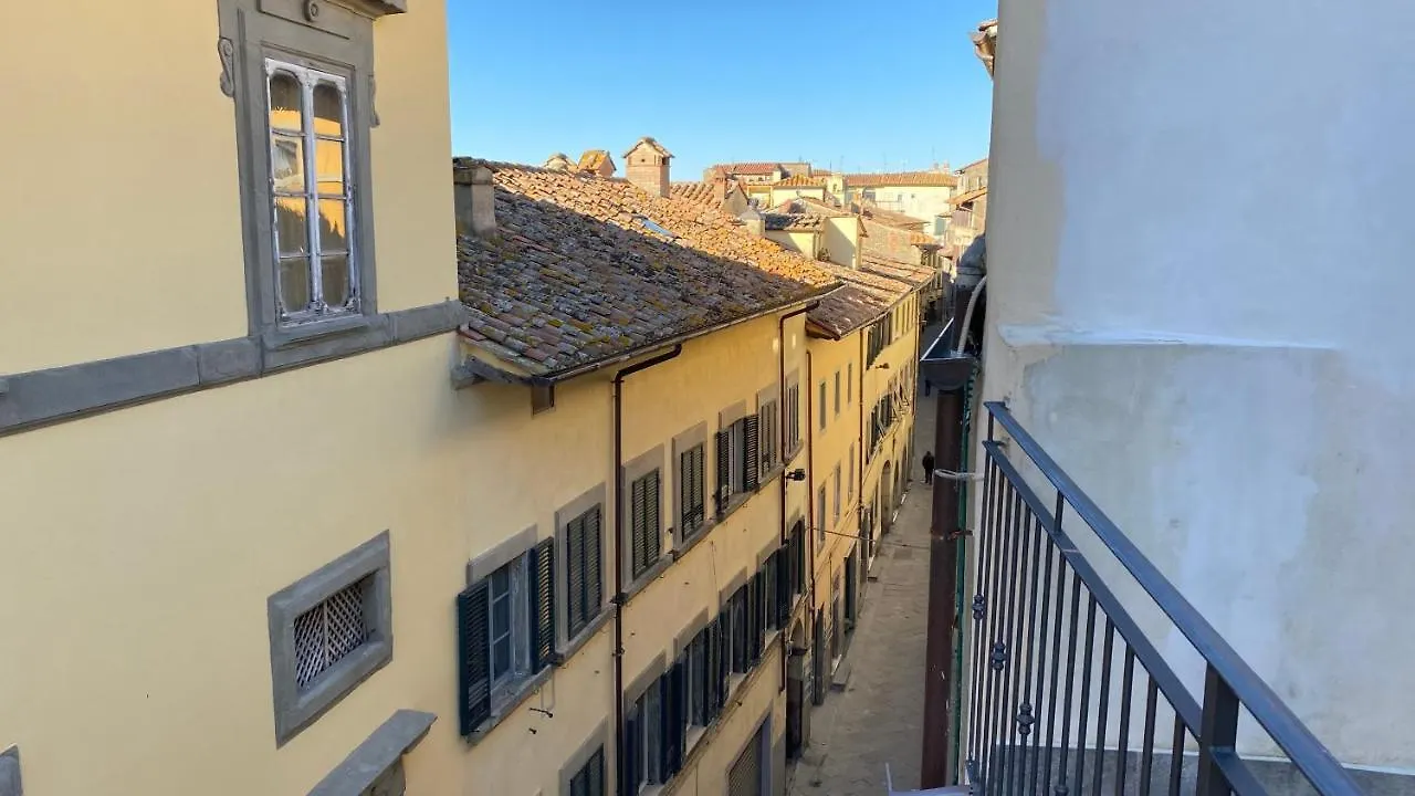La Vecchia Casa Di Moda Cortona 0*,  Italy